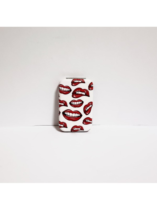 Cep Aynası Öpücüklü