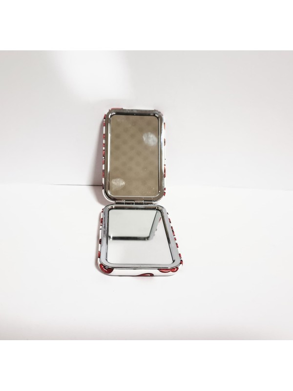 Cep Aynası Öpücüklü