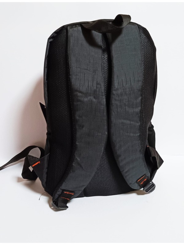 Okul Çantası Turuncu Fermuar Detaylı Okul Çantası Turuncu Fermuar Detaylı