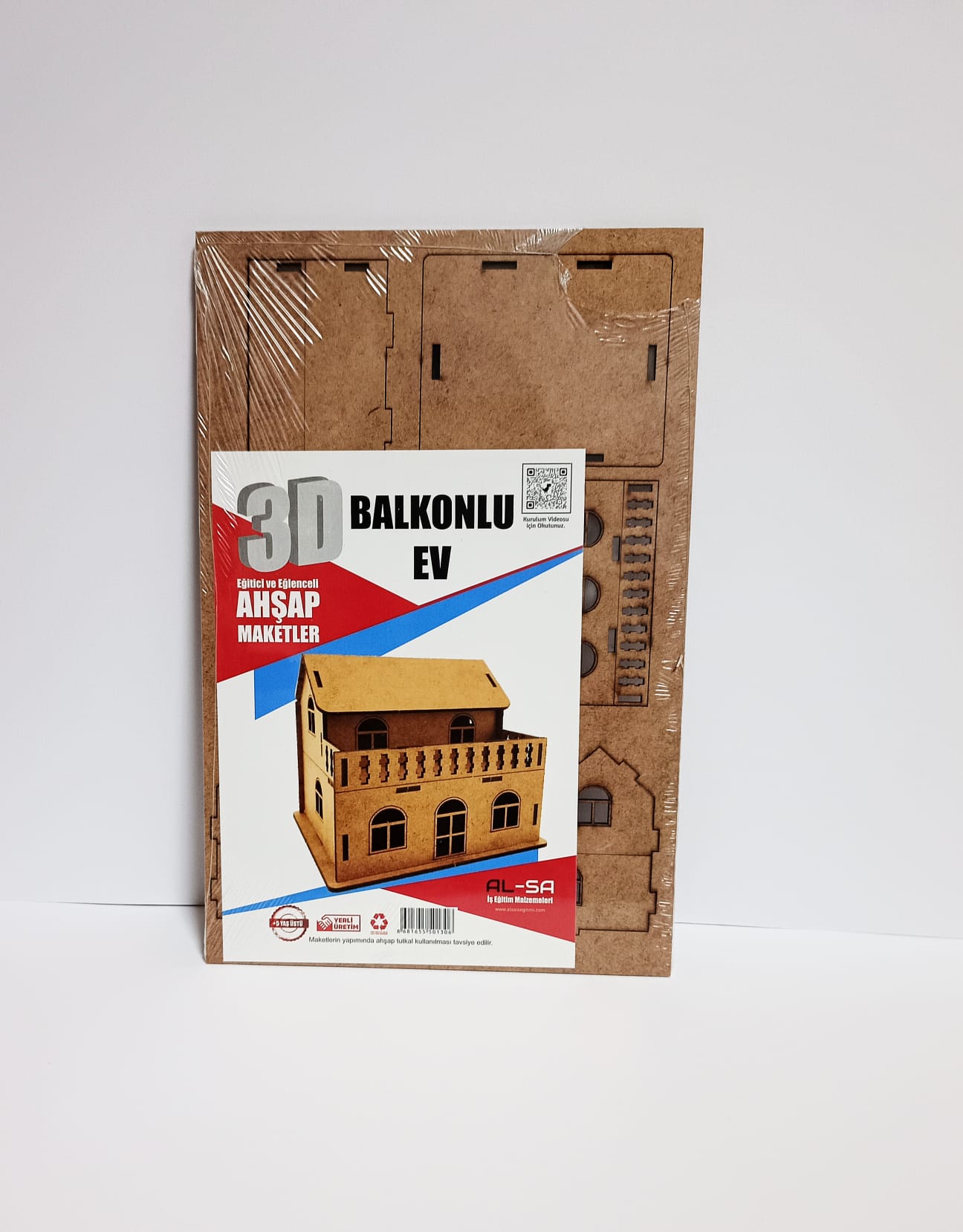 3D Ahşap Maket Balkonlu Ev 3D Ahşap Maket Balkonlu Ev